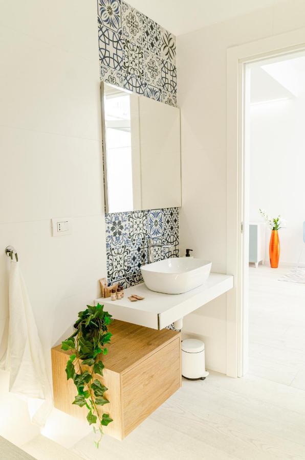 Spa & Relax Aesthetic Apartment 50M Dal Mare Монополі Екстер'єр фото