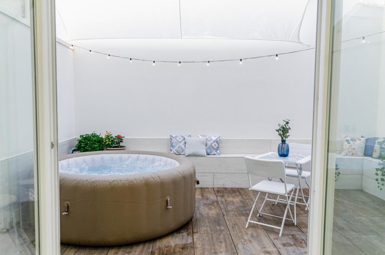 Spa & Relax Aesthetic Apartment 50M Dal Mare Монополі Екстер'єр фото